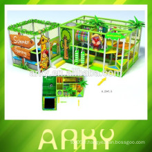2015 vente chaude de jeux pour enfants aire de jeux couverte jouer au château structure de jeu souple